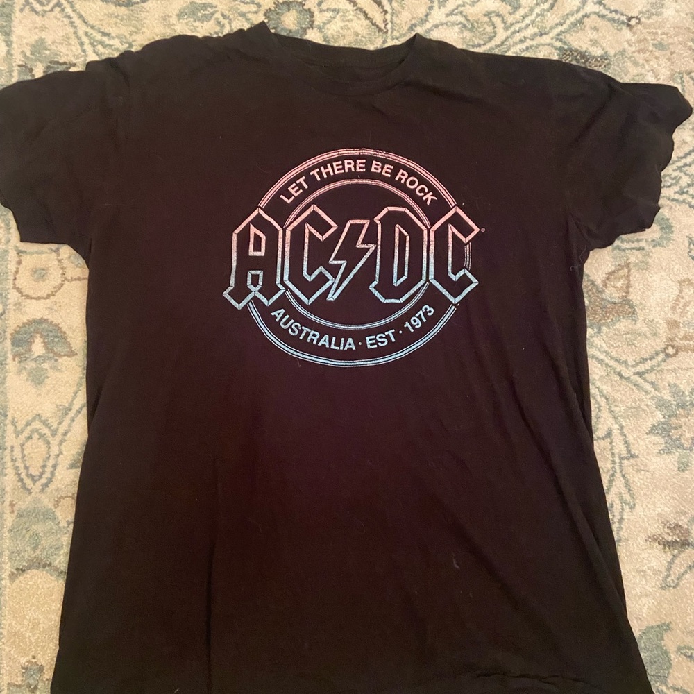 AC/DC retro black tshirt size large